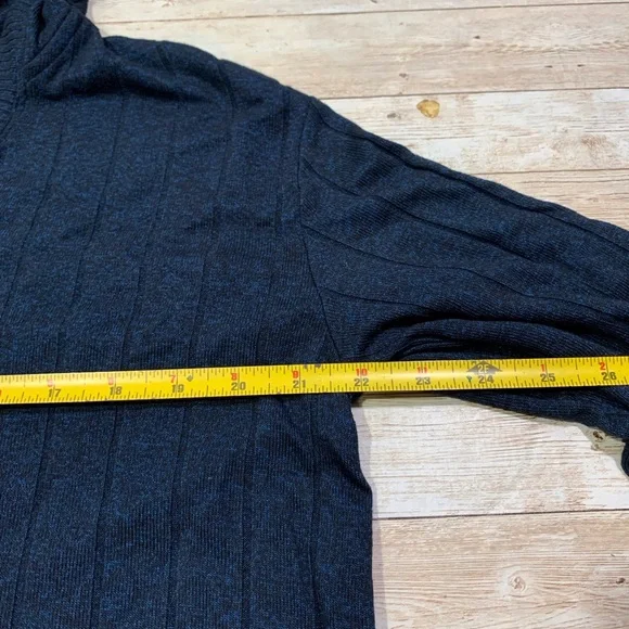 Athleta Blue Harmony Pose Cropped Hoodie Lightweight Pullover Size M Medium Blue - Picture 10 of 11